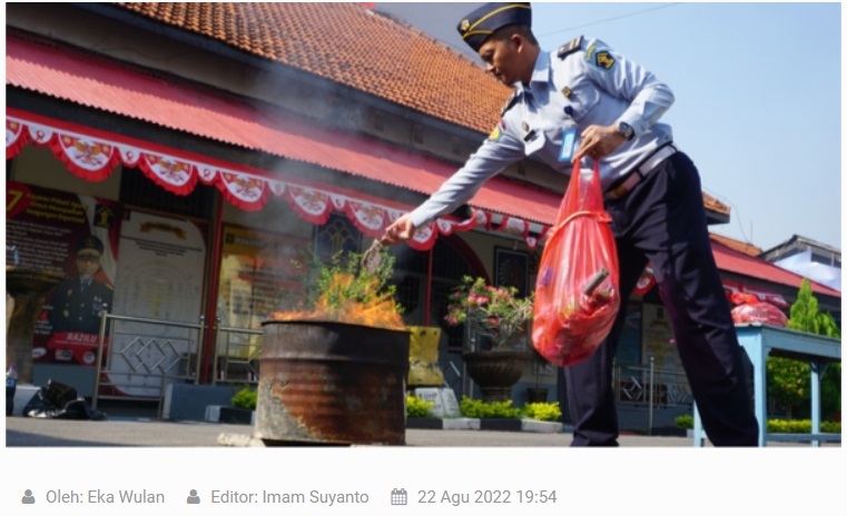 Lapas I Madiun Musnahkan Barang Terlarang Hasil Penggeledahan