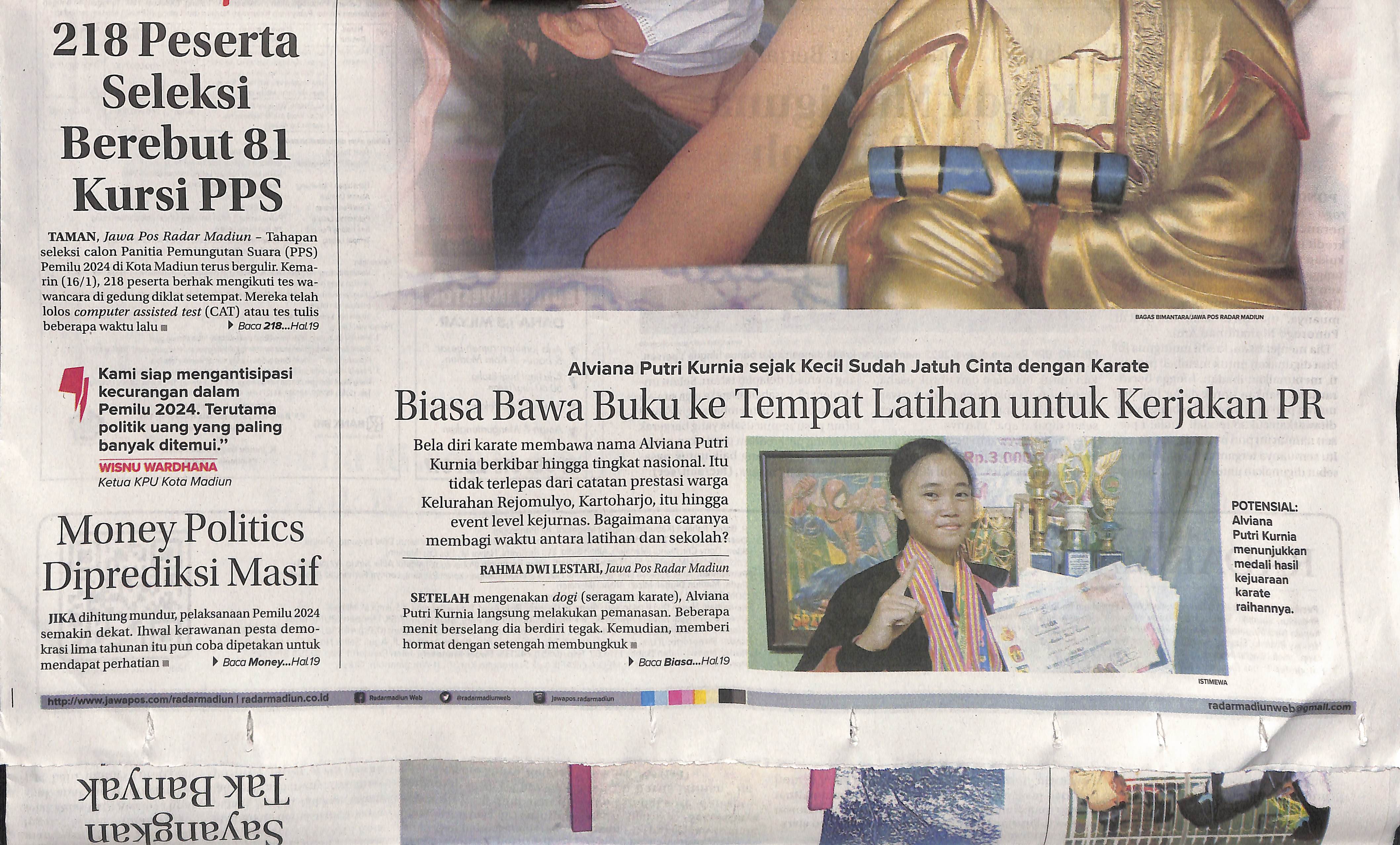 Biasa Bawa Buku ke Tempat Latihan untuk Kerjakan PR