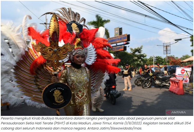 Kirab Budaya Nusantara Meriahkan Perayaan 1 Abad PSHT di Madiun