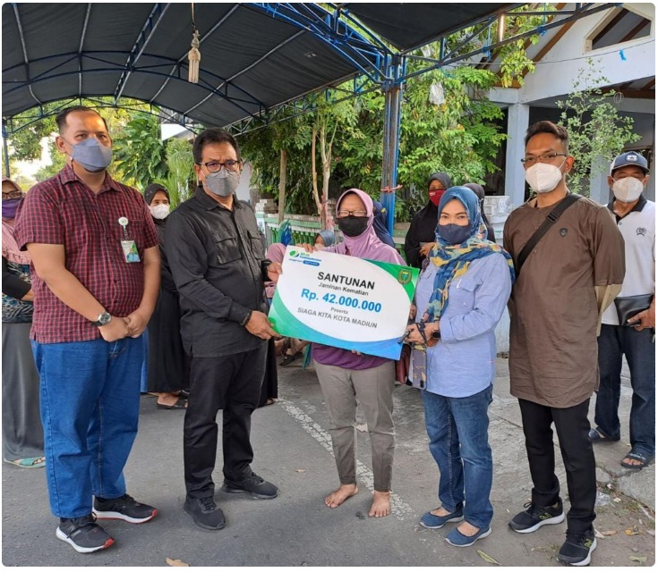 Wali Kota Madiun Serahkan Manfaat Kepesertaan 'Siaga Kita' BPJAMSOSTEK