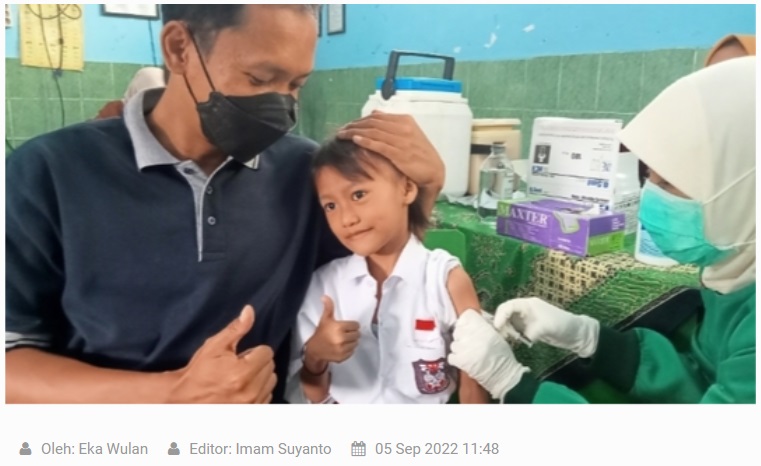 Petugas Kesehatan di Kota Madiun Lakukan Skrining Kesehatan dan Imunisasi Siswa Kelas 1 SD