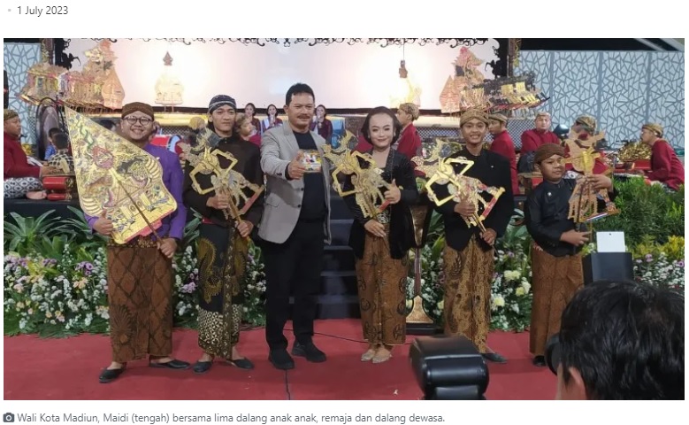 Gelaran Wayang Kulit, Pemkot Madiun Sosialisasikan Gempur Rokok Ilegal
