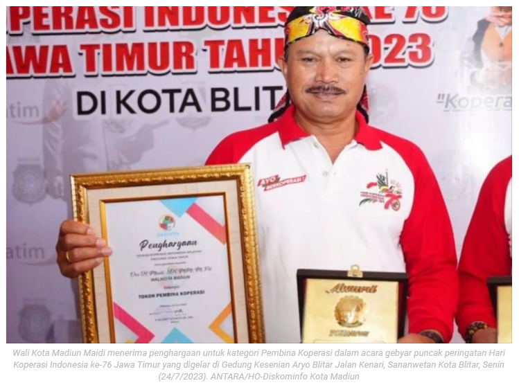 Wali Kota Madiun terima penghargaan pembina koperasi