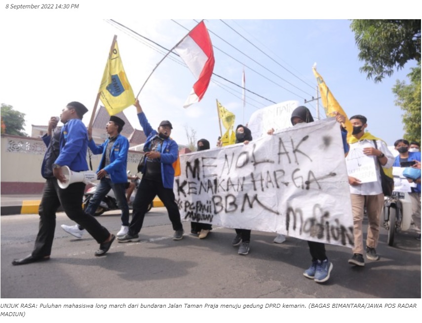 Tolak Kenaikan Harga BBM, Mahasiswa Turun ke Jalan