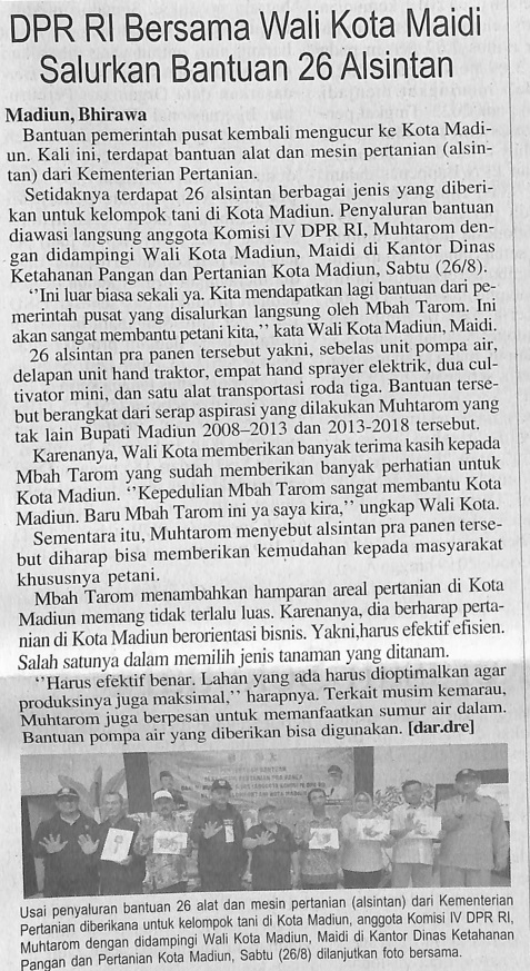 DPR RI Bersama Wali Kota Maidi Salurkan Bantuan 26 Alsintan