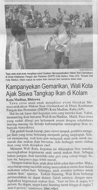 Kampanyekan Gemarikan, Wali Kota Ajak Siswa Tangkap Ikan di Kolam