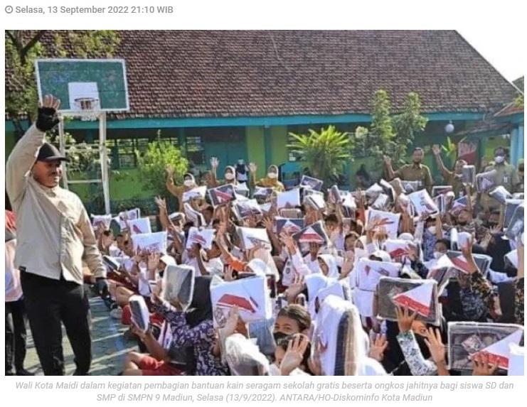 Tekan Inflasi, Pemkot Madiun bagi-bagi seragam SD dan SMP gratis