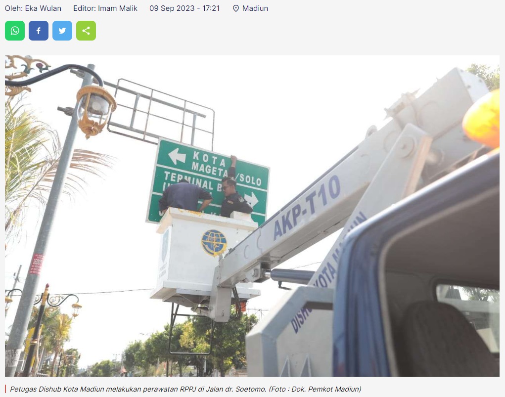 Petugas Dishub Kota Madiun Rutin Lakukan Perawatan RPPJ