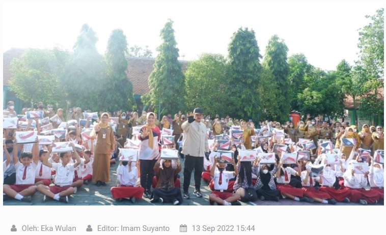 Siswa SD-SMP Kota Madiun Mulai Menerima Kain Seragam Gratis