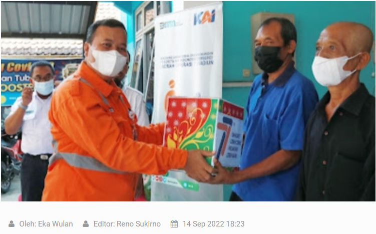 KAI Daop 7 Madiun Salurkan 300 Paket Sembako bagi Warga Madiun Lor
