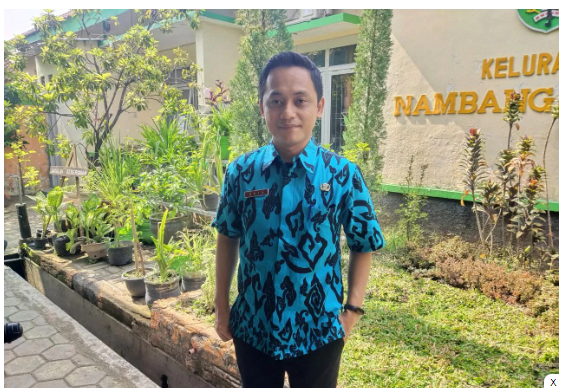 Lurah Nambangan Kota Madiun Distribusikan Bansos Door to Door