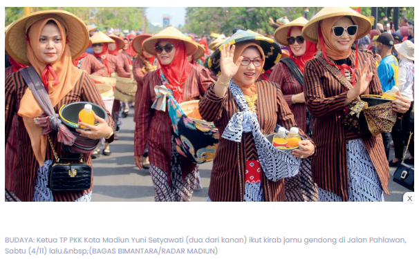 Wow! Kirab 1.200 Bakul Jamu Gendong di PSC Kota Madiun Pecahkan Rekor Muri