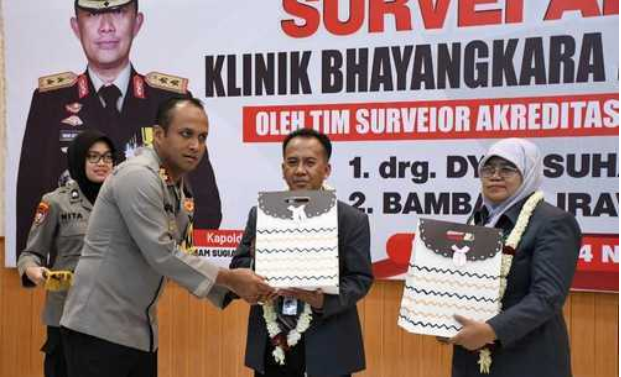 Klinik Bhayangkara Polres Madiun Kota Terima Tim Surveyor Akreditasi