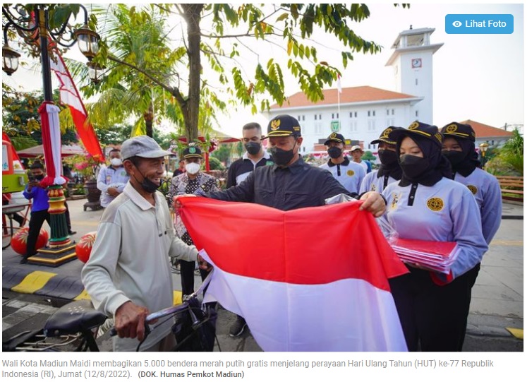 Jelang HUT Ke-77 RI, Wali Kota Madiun Bagikan 5.000 Bendera Merah Putih Gratis