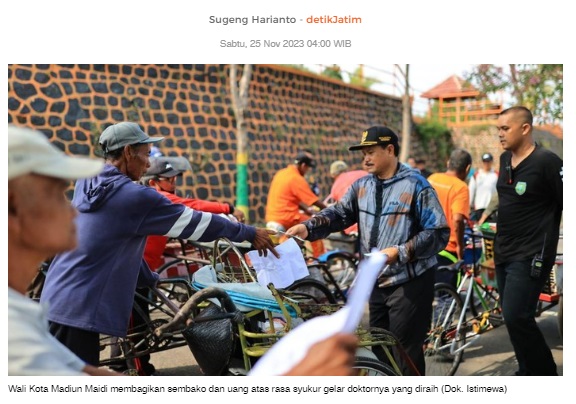 Raih Gelar Doktor, Wali Kota Madiun Bagi-bagi Sembako ke 800 Tukang Becak