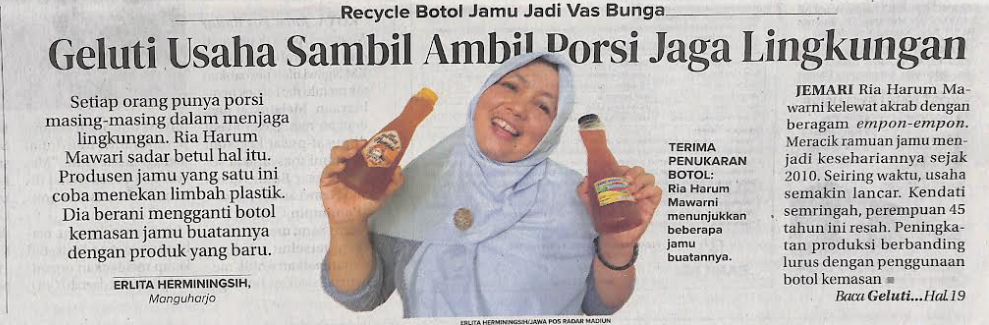 Recycle Botol Jamu Jadi Vas Bunga, Geluti Usaha Sambil Ambil Porsi Jaga Lingkungan