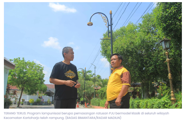968 Lampu Klasik Hiasi Kecamatan Kartoharjo, Pemasangan Libatkan Masyarakat