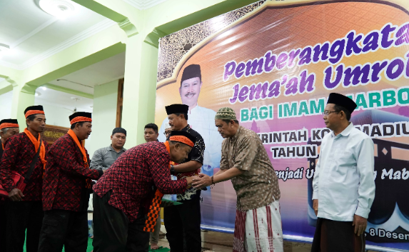 Berangkatkan Umrah Puluhan Imam dan Marbut Masjid, Maidi: Tugas Mereka Sangat Mulia