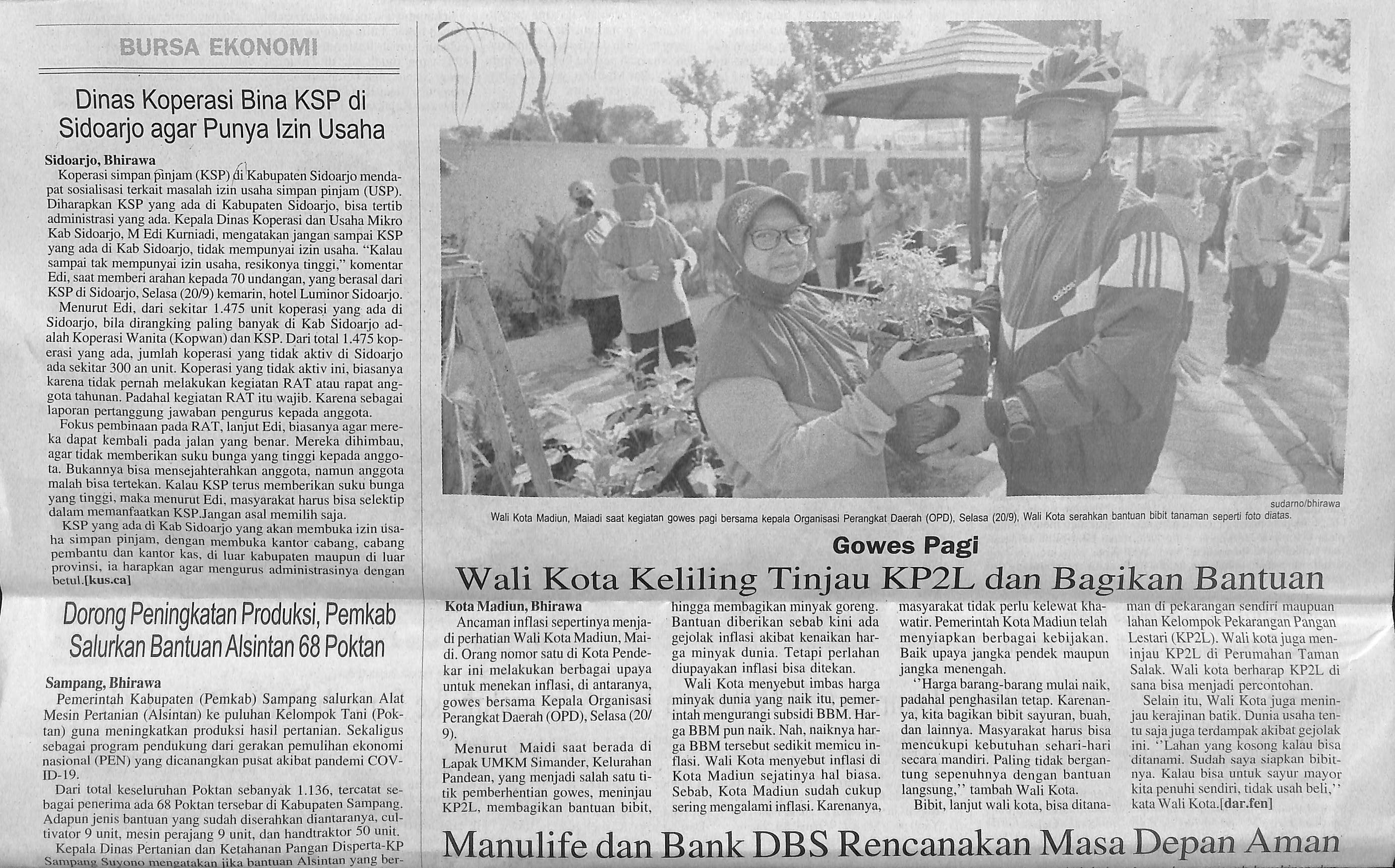 Gowes Pagi, Walikota Keliling Tinjau KP2L dan Bagikan Bantuan