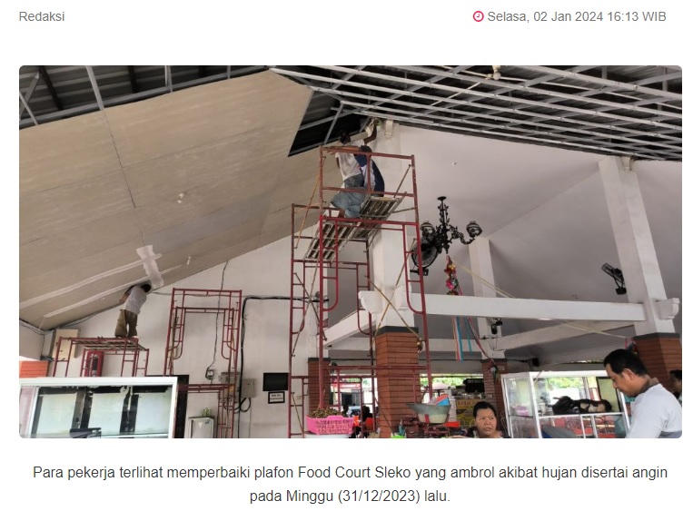 Gercep Perbaiki Plafon Ambrol di Food Court Sleko Madiun Akibat Hujan Deras