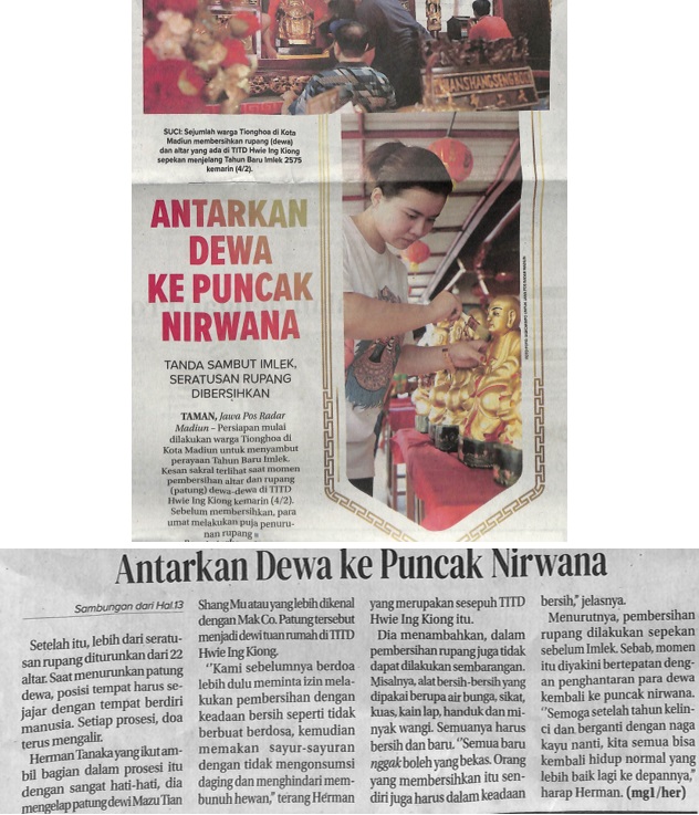 Antarkan Dewa ke Puncak Nirwana, Tanda Sambut Imlek Seratusan Kupang Dibersihkan