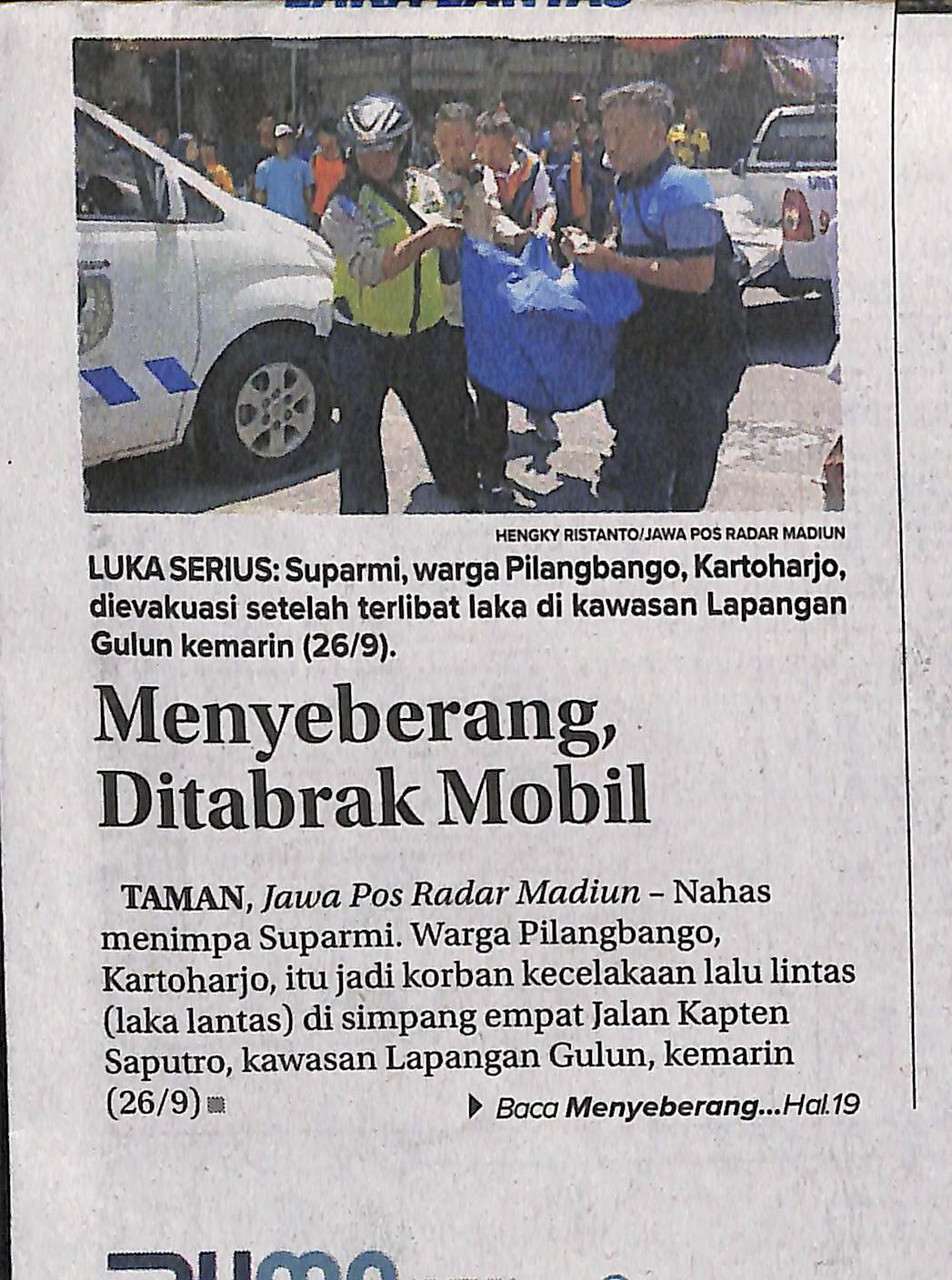 Menyebrang Ditabrak Mobil
