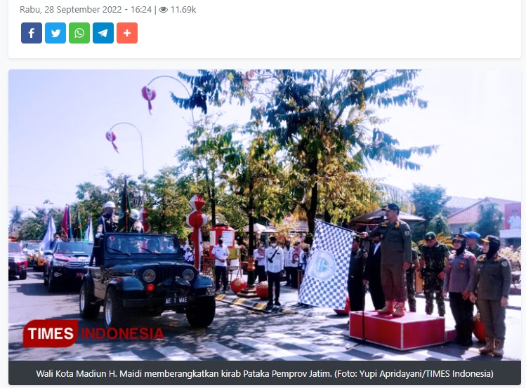 Diarak Keliling Kota Madiun, Ratusan Pelajar Sambut Kirab Pataka Pemprov Jatim