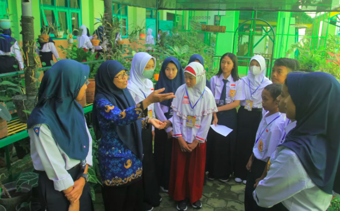 Pemkot Madiun Alokasikan Anggaran Hampir Rp 3 Miliar untuk Kain dan Ongkos Jahit Seragam bagi Siswa Baru