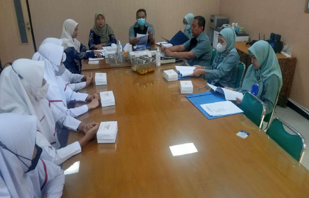 Mahasiswa Kebidanan UMMAD PKL di RSI Siti Aisyah Madiun