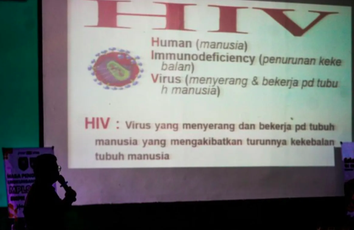 Dinkes Madiun sosialisasikan bahaya HIV atau AIDS pada siswa SMP-SMA