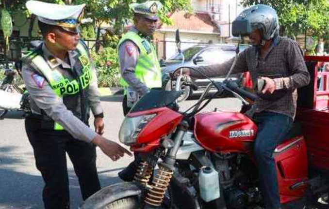 Patuh Semeru di Kota Madiun, Petugas Gabungan Jaring Ratusan Pelanggaran Lalu Lintas