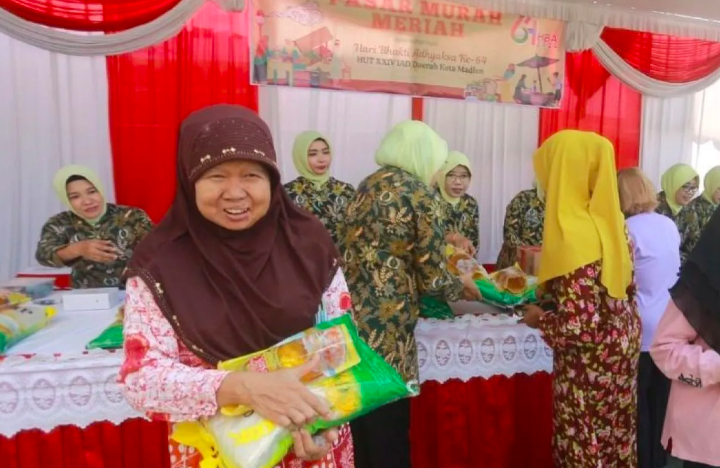 Peringati Hari Bhakti Adhyaksa, Kejari Kota Madiun gelar pasar murah untuk warga