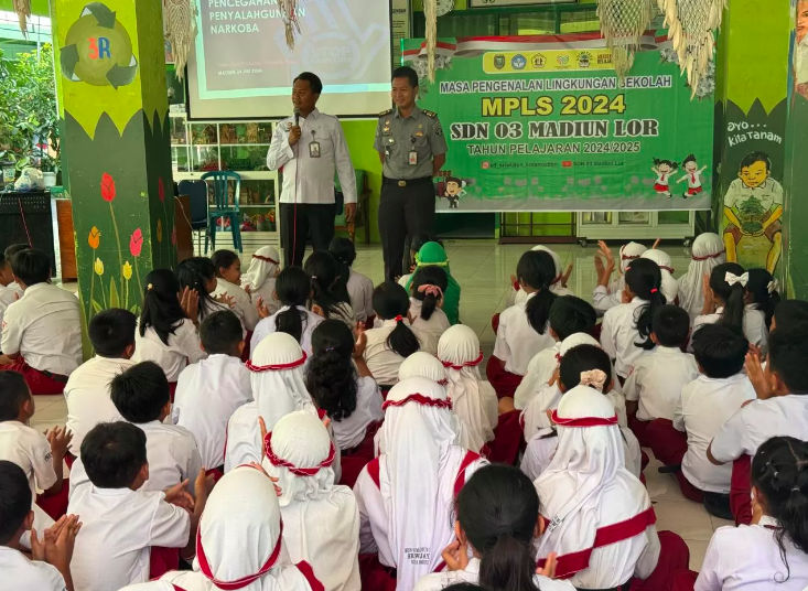 Pegawai Lapas Madiun Masuk SD, Berikan Penyuluhan tentang Bahaya Narkoba