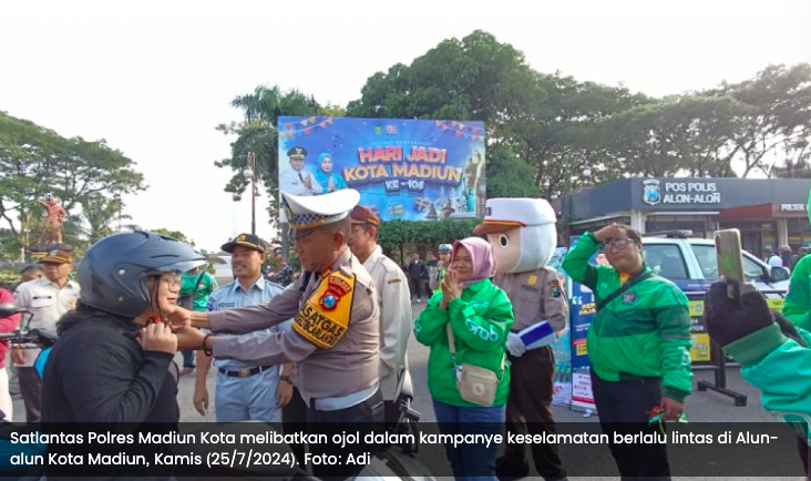 Ojol dan Satlantas Polres Madiun Kota Ajak Masyarakat Tertib Berlalu Lintas