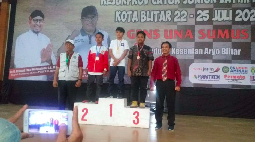 Percasi Kota Madiun Raih Satu Perunggu di Kejurpov Catur Junior Blitar