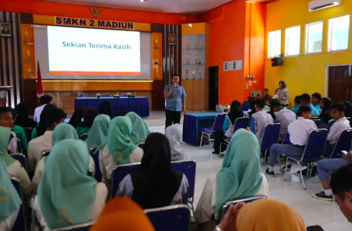 KPU dan Bawaslu Madiun sosialisasikan Pilkada 2024 ke gen Z di sekolah