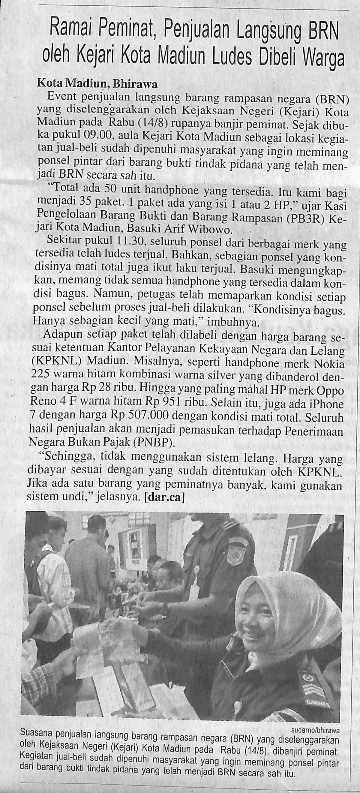 Ramai Peminat, Penjualan Langsung BRN oleh Kejari Kota Madiun Ludes DIbeli Warga