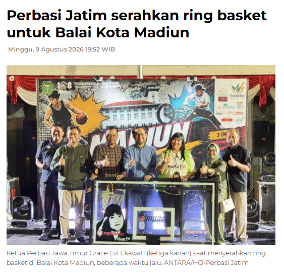Perbasi Jatim serahkan ring basket untuk Balai Kota Madiun