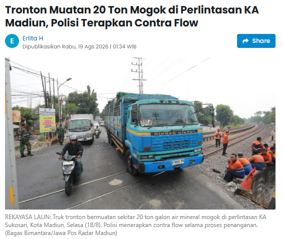 Tronton Muatan 20 Ton Mogok di Perlintasan KA Madiun, Polisi Terapkan Contra Flow